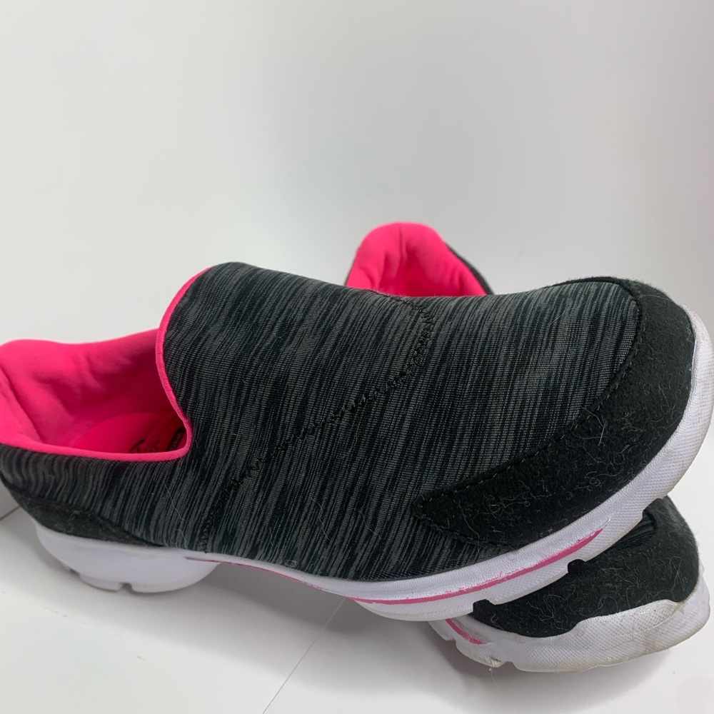 🎈Memory Foam tennis shoes size 4 wear the once